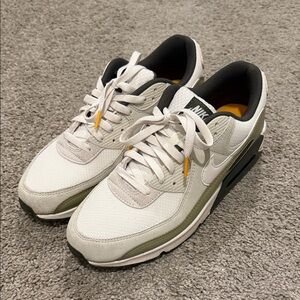 Nike air max men’s shoes size 9.5m